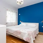 Cozy Flat Keko
